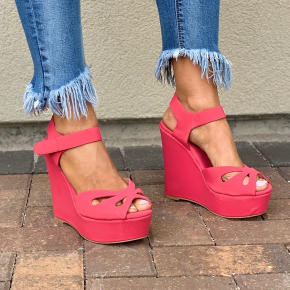 Valentine Red Peep Toe Towering Platform Wedge - Picture 6 of 8